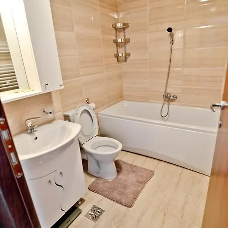 Summerland Sea View Apartment