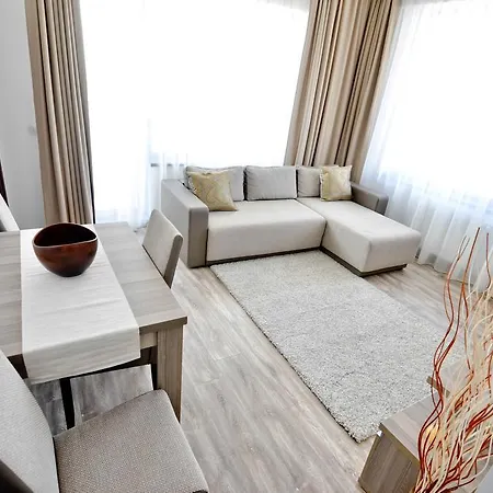 Summerland Sea View Apartment